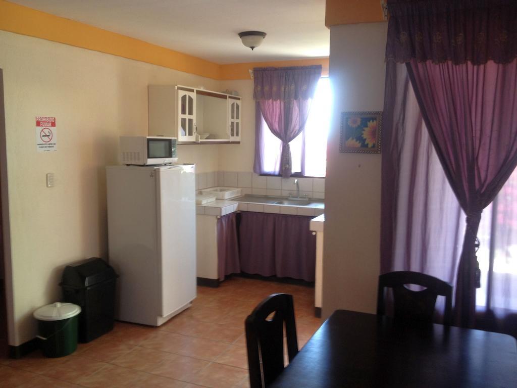 Royal Heights Hotel Jicaral Стая снимка
