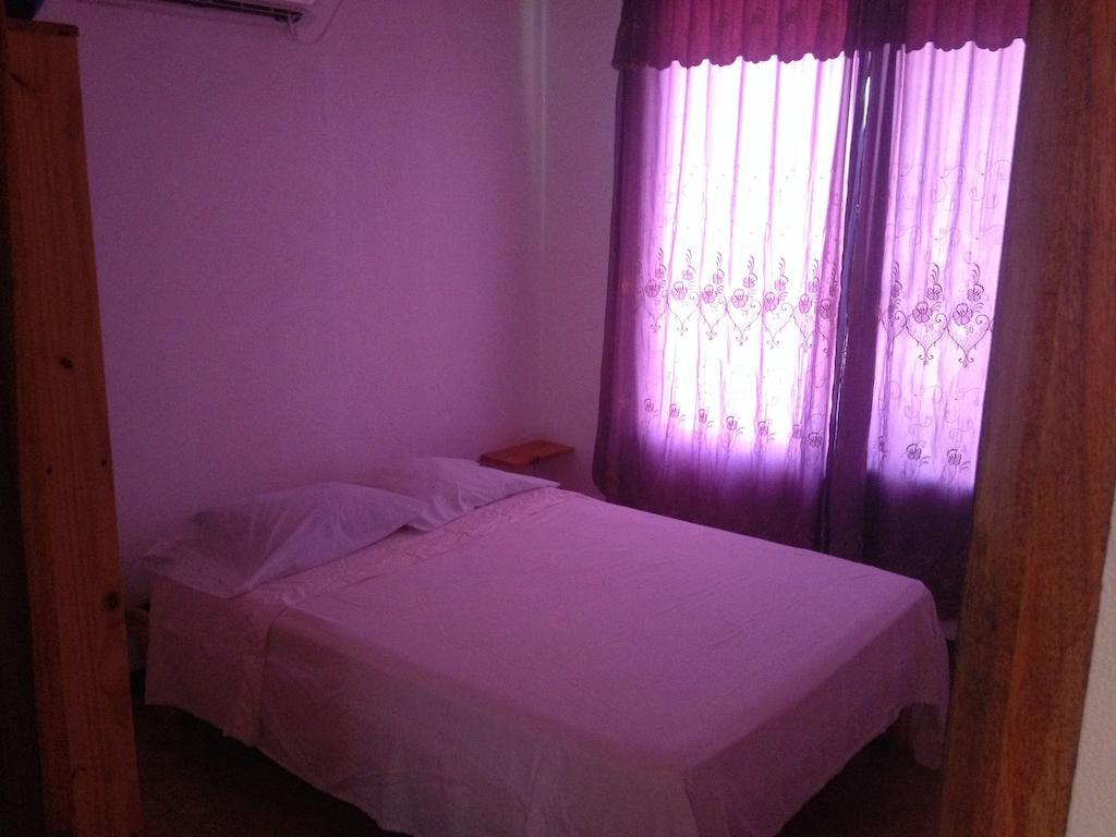 Royal Heights Hotel Jicaral Стая снимка